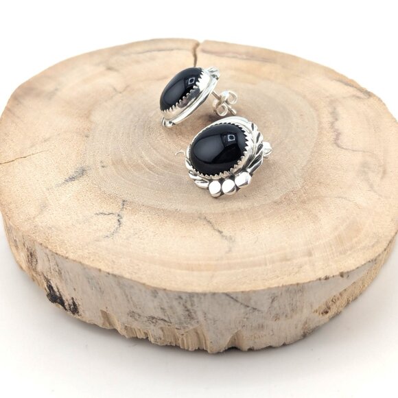 Handmade Navajo Round Onyx Black Stud Sterling Silver Earrings  Jewelry ** - Picture 8 of 10